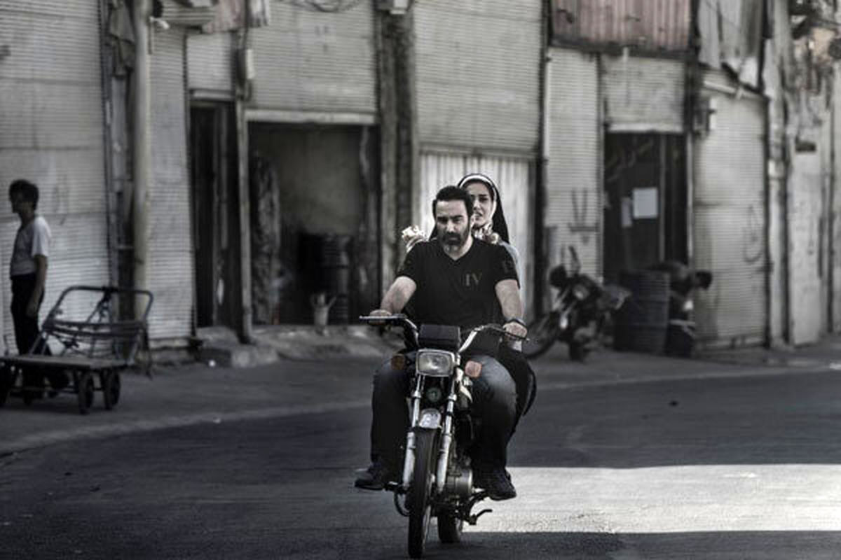 فیلم سینمایی سه کام حبس