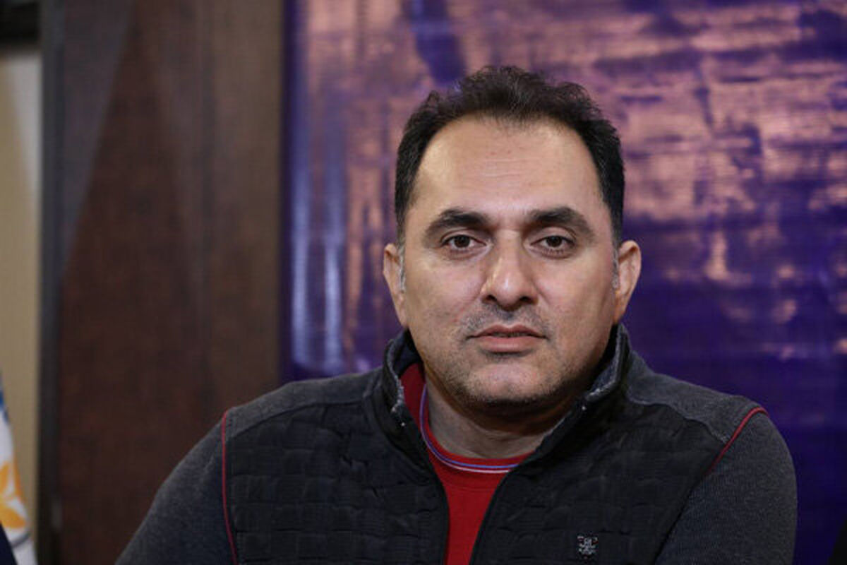 کوروش باقری