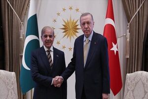 رهبران پاکستان و ترکیه در باکو دیدار کردند