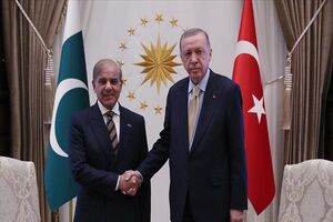 رهبران پاکستان و ترکیه در باکو دیدار کردند