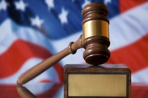 دو شهروند در آمریکا به اتهام تلاش برای فروش نفت ایران محکوم شدند