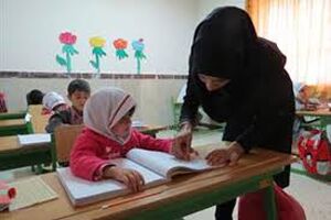 اهدای پنج هزار بسته نوشت افزار به دانش آموزان نیازمند مازندران