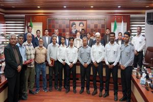 تجلیل از فداکاری نیروهای خدمات شهری در حادثه بندر شهید رجایی