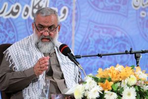 مانع اصلی اقتصاد مقاومتی نفوذی‌ها هستند