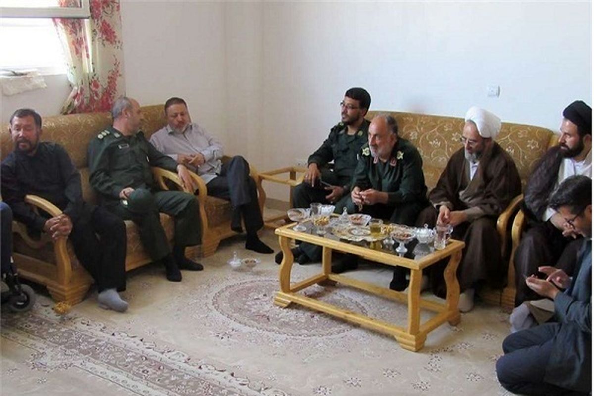 دیدار با خانواده شهدا