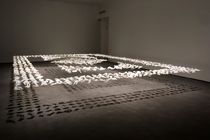 فرشی از 1397 دست و پای قطع شده زنان در جنگ