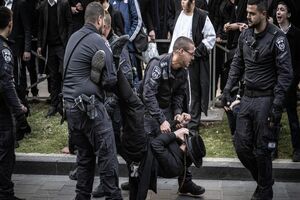 حریدی‌ها به مرکز پلیس «بیت‌ شیمش» در اراضی اشغالی حمله کردند