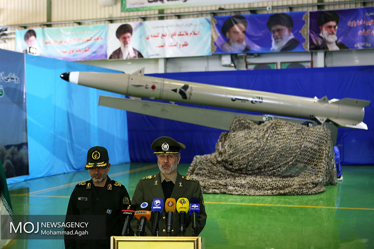 رونمایی از موشک فتح مبین