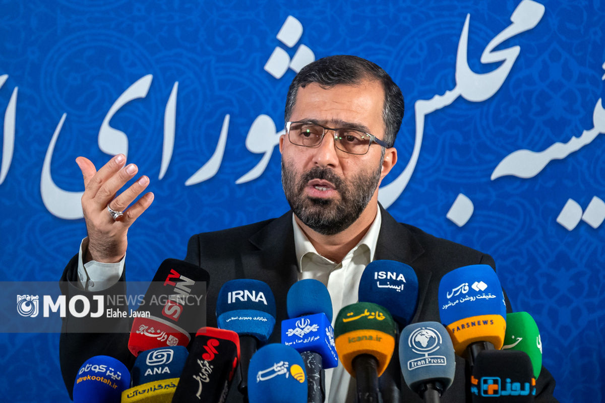 نشست خبری سخنگوی هیات رئیسه مجلس شورای اسلامی