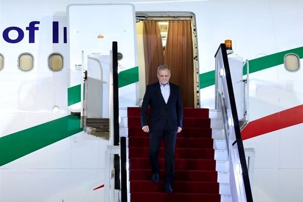 رئیس‌جمهور  وارد تهران شد