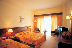 پرهیز از اسکان مسافران در مدارس قبل از تکمیل ظریفت هتل‌ها