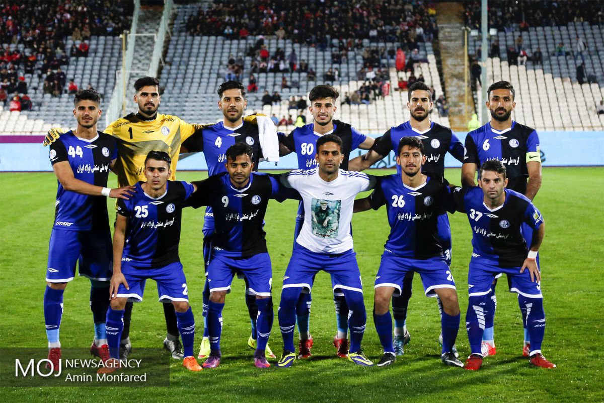 دیدار تیم های فوتبال پرسپولیس و استقلال خوزستان