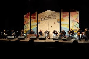 سایه ارغوان آثار محمدرضا لطفی و پرویز مشکاتیان را اجرا کرد