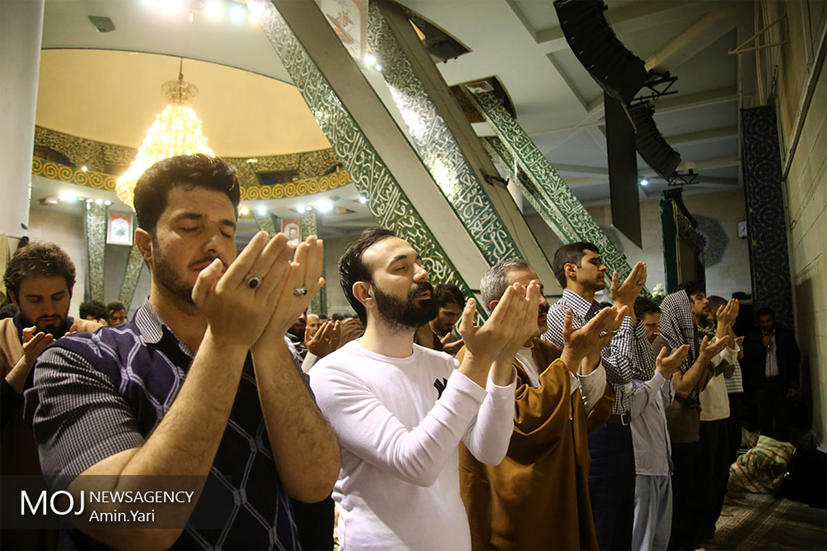 اعتکاف در دانشگاه تهران