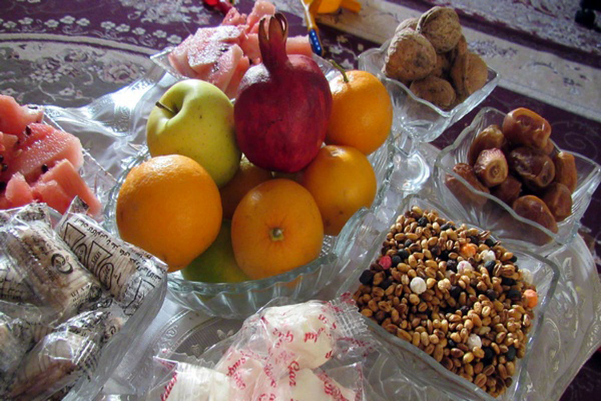 بسته های شب یلدا ایتام