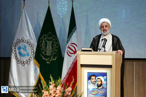 دست خود را با خودکفایی از زیر سنگ تحریم ها بیرون کشیدیم