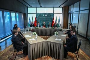 اولین نشست سه‌جانبه وزرای حمل و نقل ایران، ترکیه و ازبکستان در استانبول برگزار شد