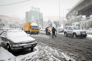 رانندگان در معابر شمالی تهران از زنجیر چرخ استفاده کنند