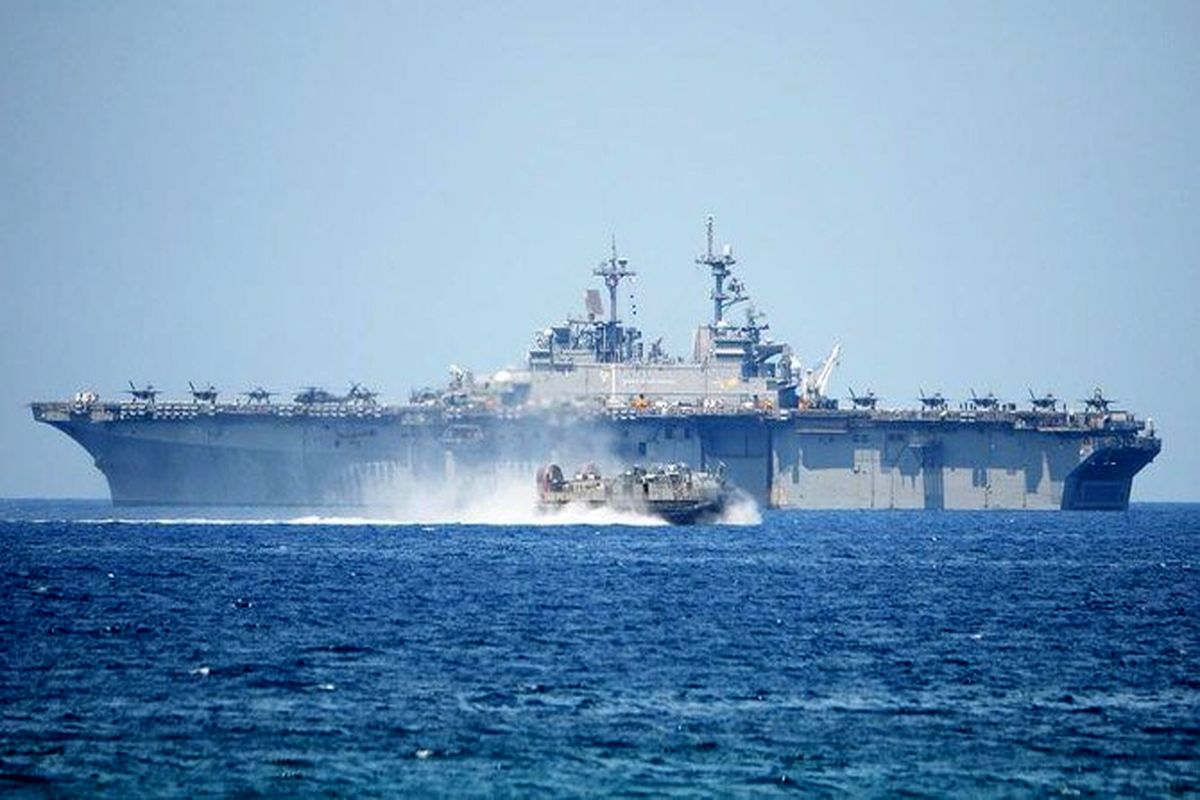 ناو ارتش آمریکا در دریای چین جنوبی
