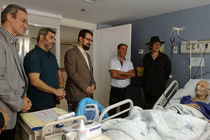 جمعی از مدیران هنری از جمشید مشایخی عیادت کردند