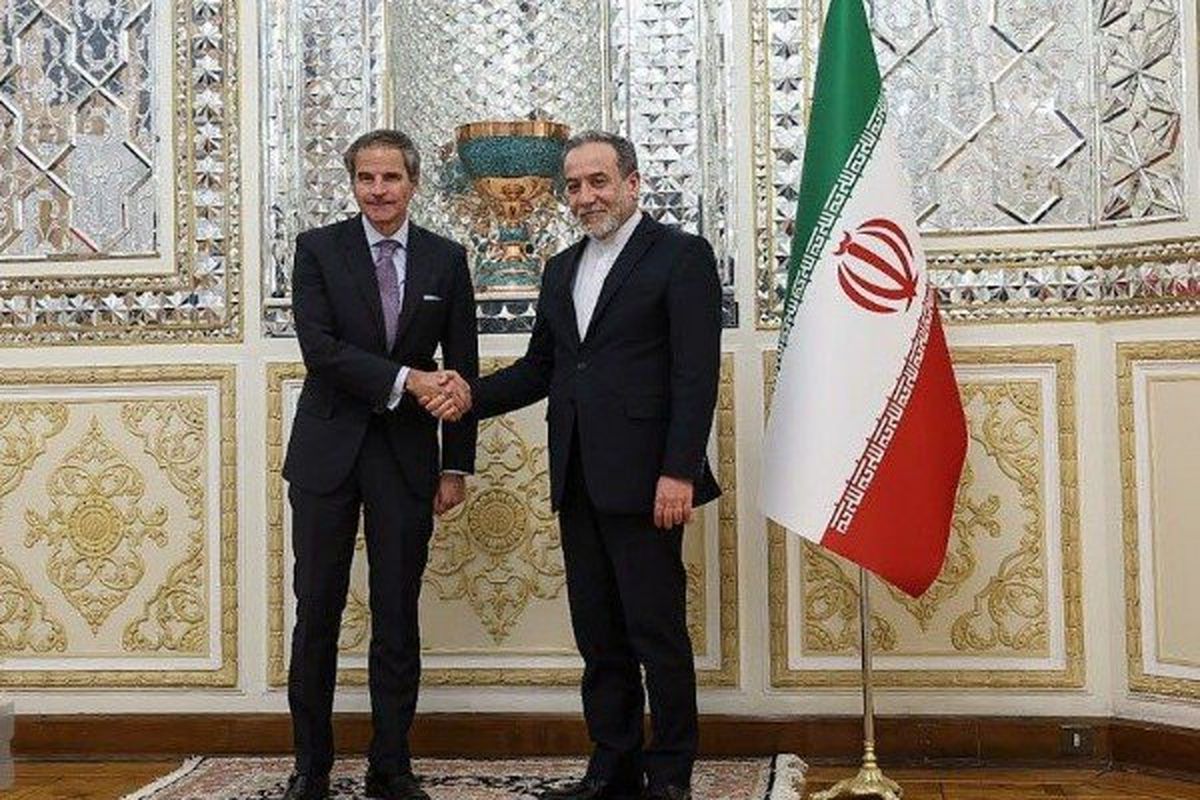 عراقچی و گروسی