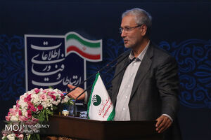 زنگنه از وزرای کلیدی دولت است و از وزارت نفت نمی رود